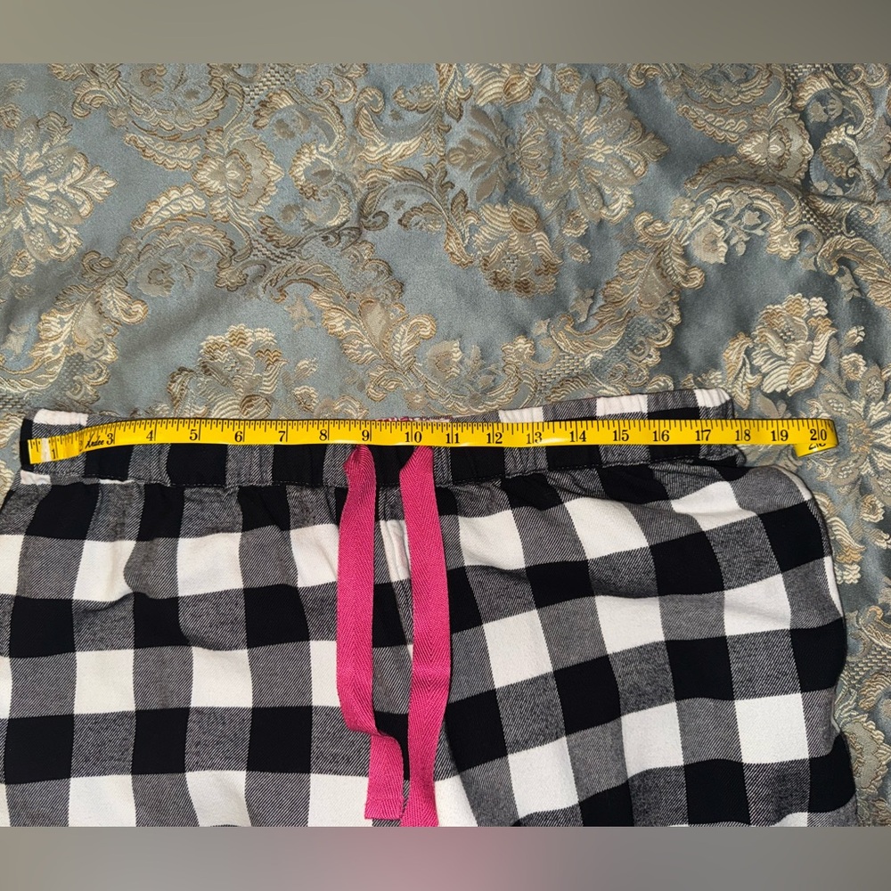 World Market -100% Cotton Flannel- Buffalo Plaid Reversible Roll Up Lounge Pants - Picture 10 of 13